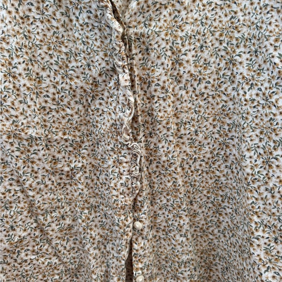 Floral Button-Up Blouse - Picture 5 of 6